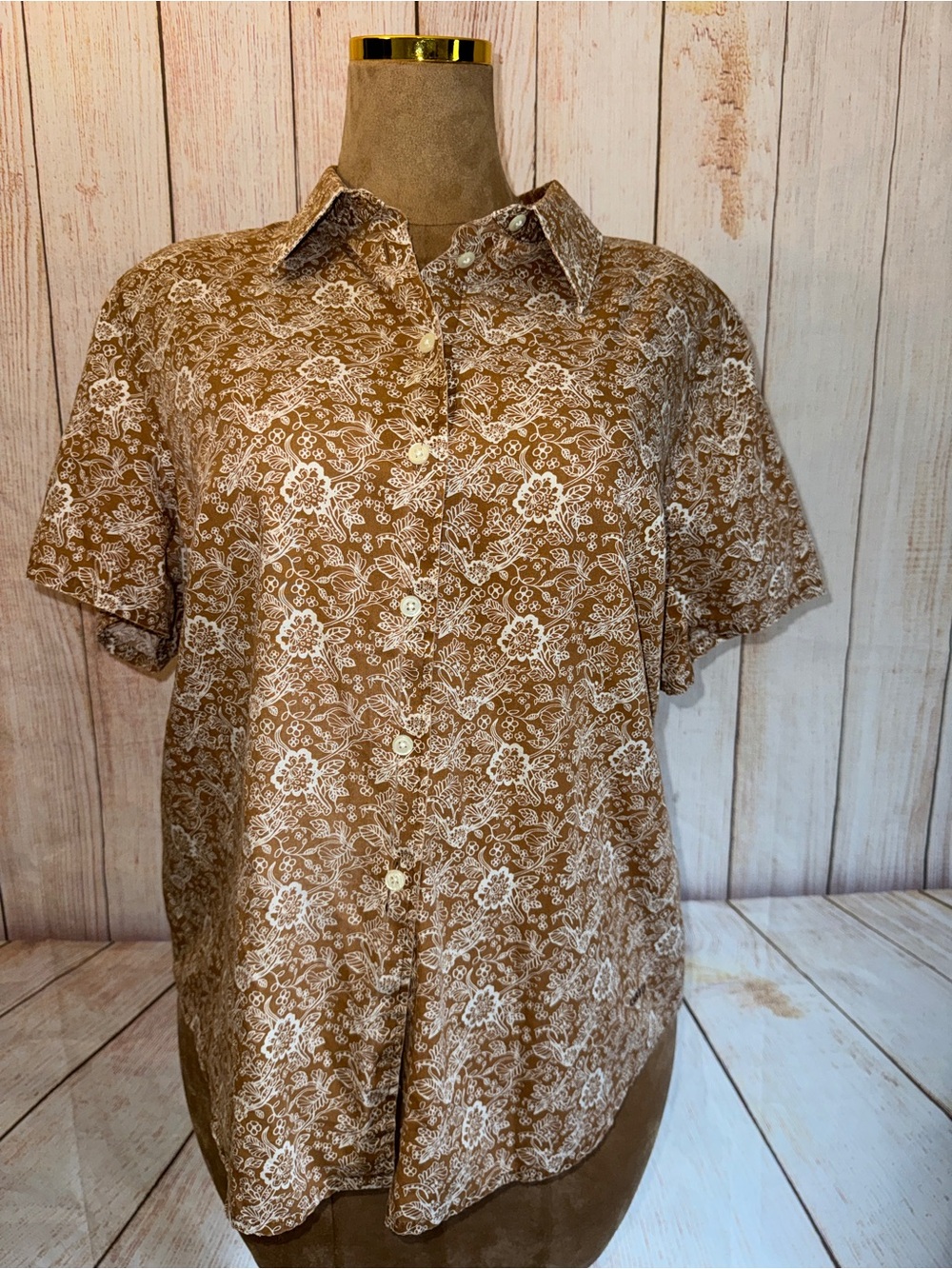 Orvis Tan Floral Short Sleeve Button-Front Shirt, women’s Sz 20